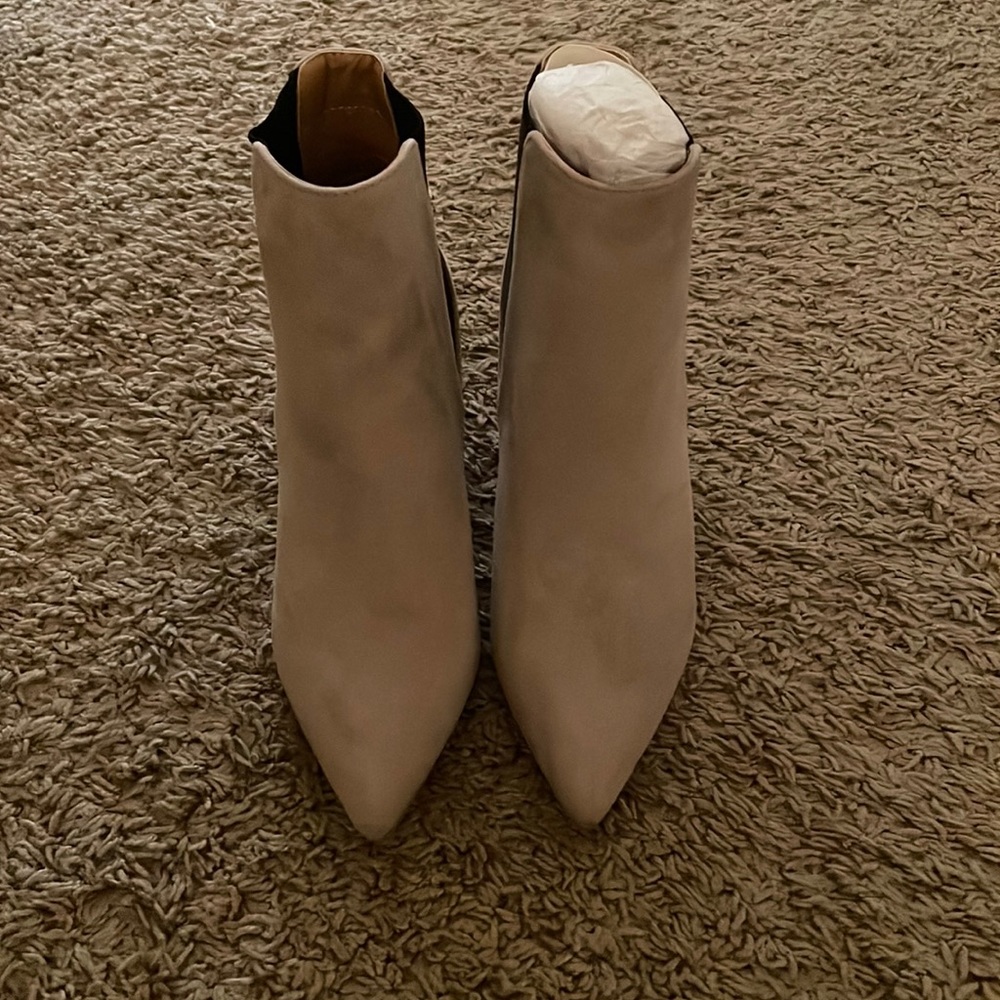 Brand new Lulu’s booties